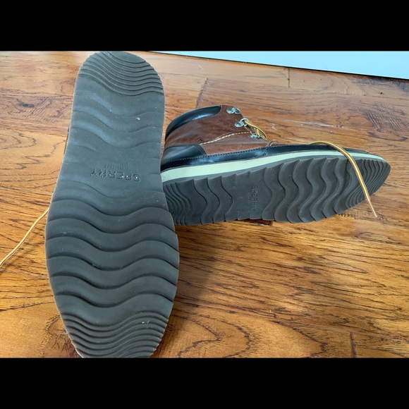 Sperry’s Men’s Boots - Picture 2 of 3